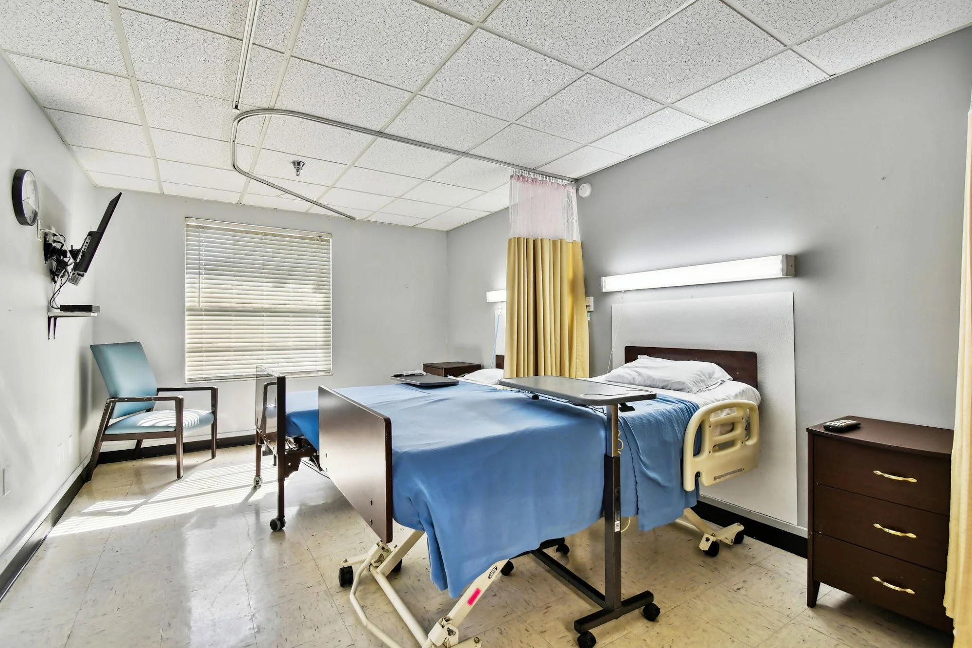 OAK MANOR HEALTHCARE & REHABILITATION CENTER