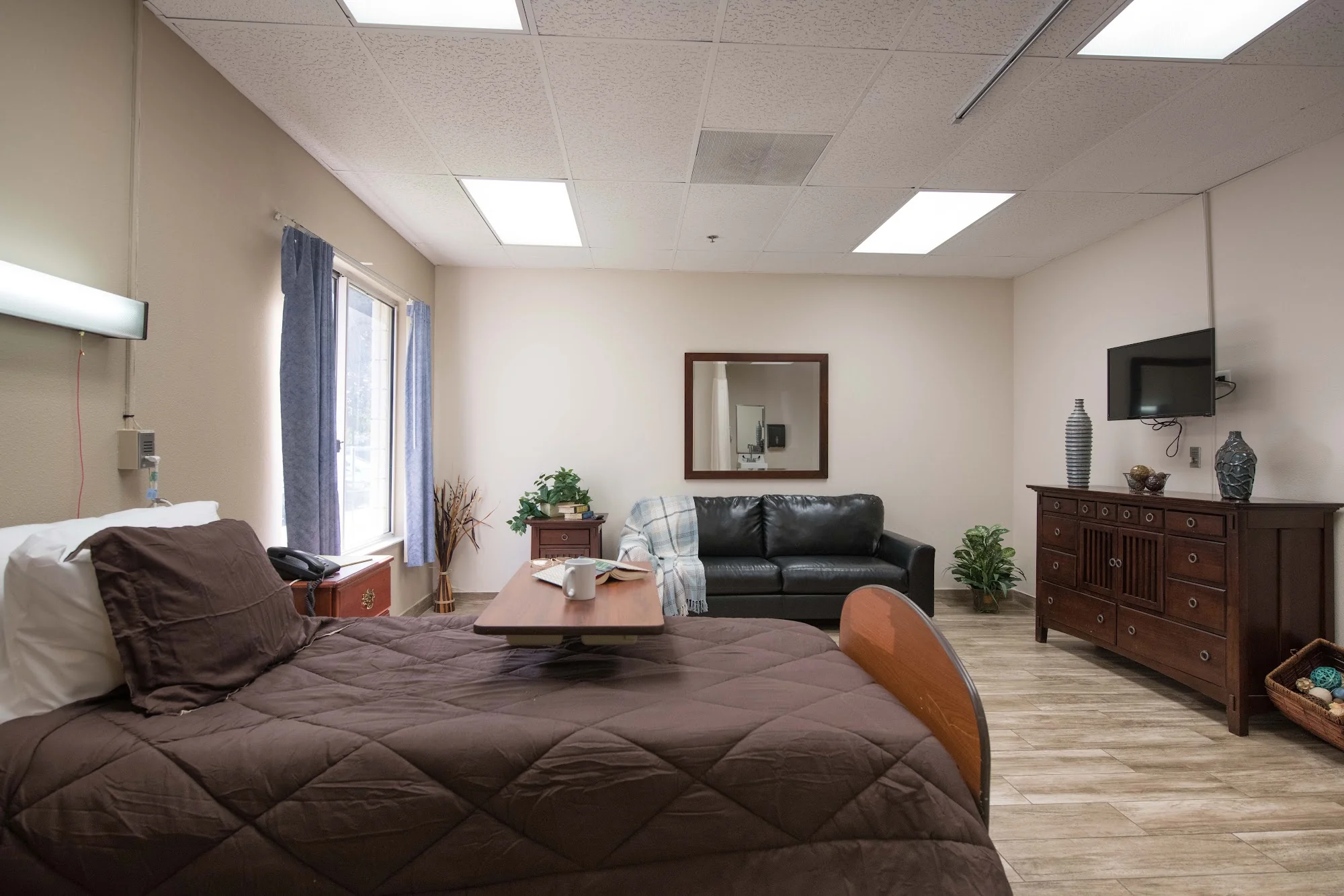 OAK VIEW HEALTH AND REHABILITATION CENTER
