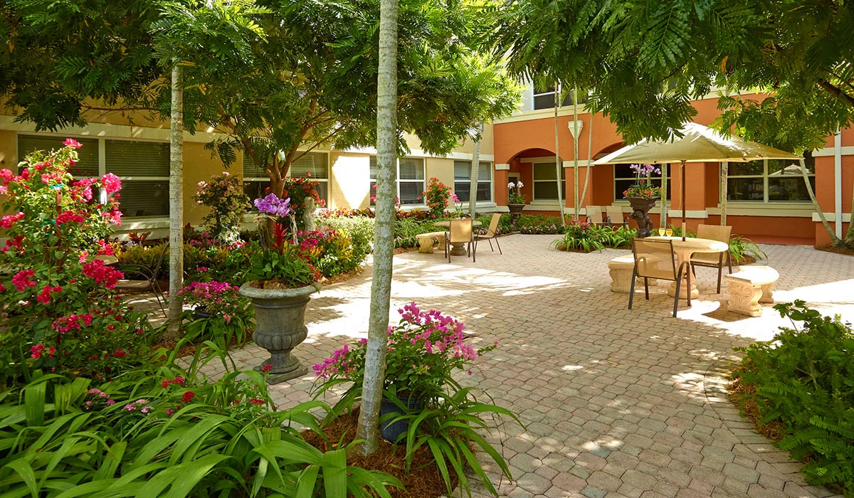 PALACE AT KENDALL NURSING AND REHABILITATION CENTE