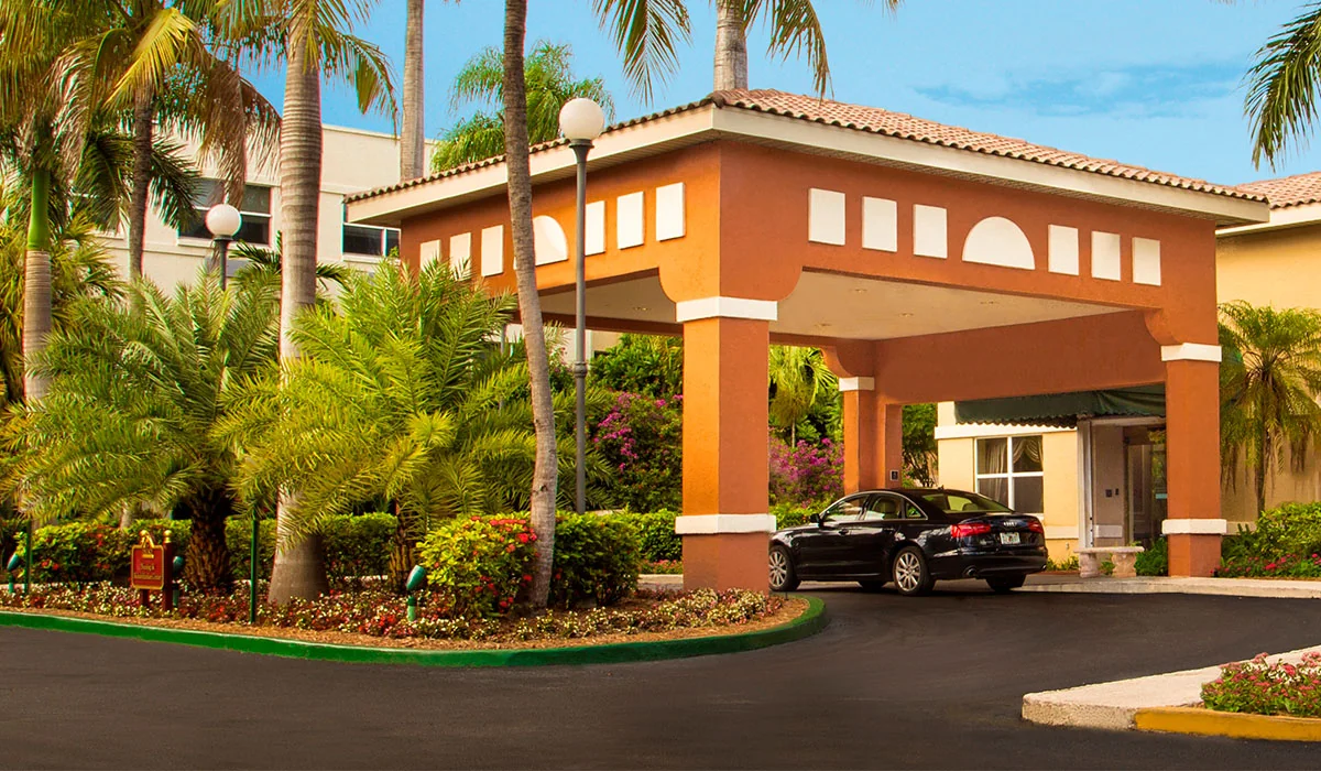 PALACE AT KENDALL NURSING AND REHABILITATION CENTE