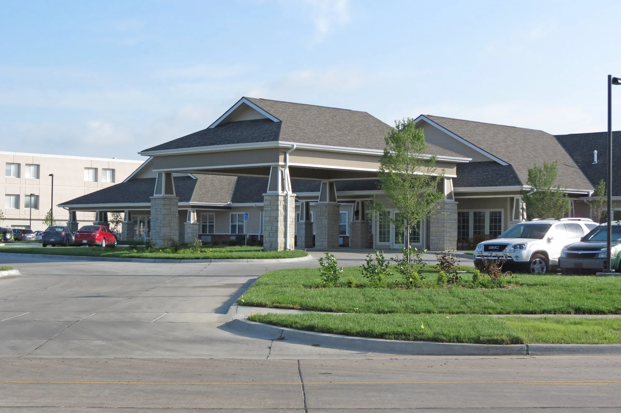 PARAMOUNT COMMUNITY LIVING AND REHAB INC