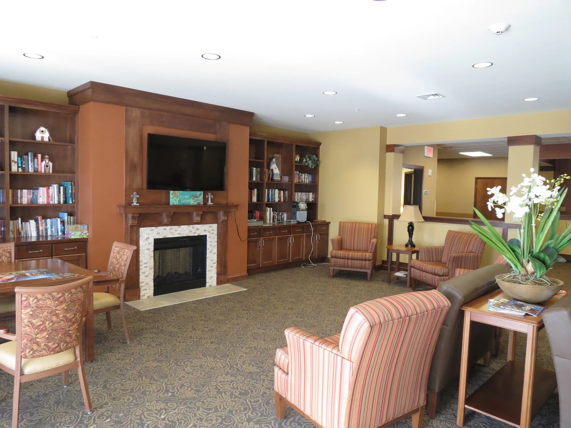 PARAMOUNT COMMUNITY LIVING AND REHAB INC