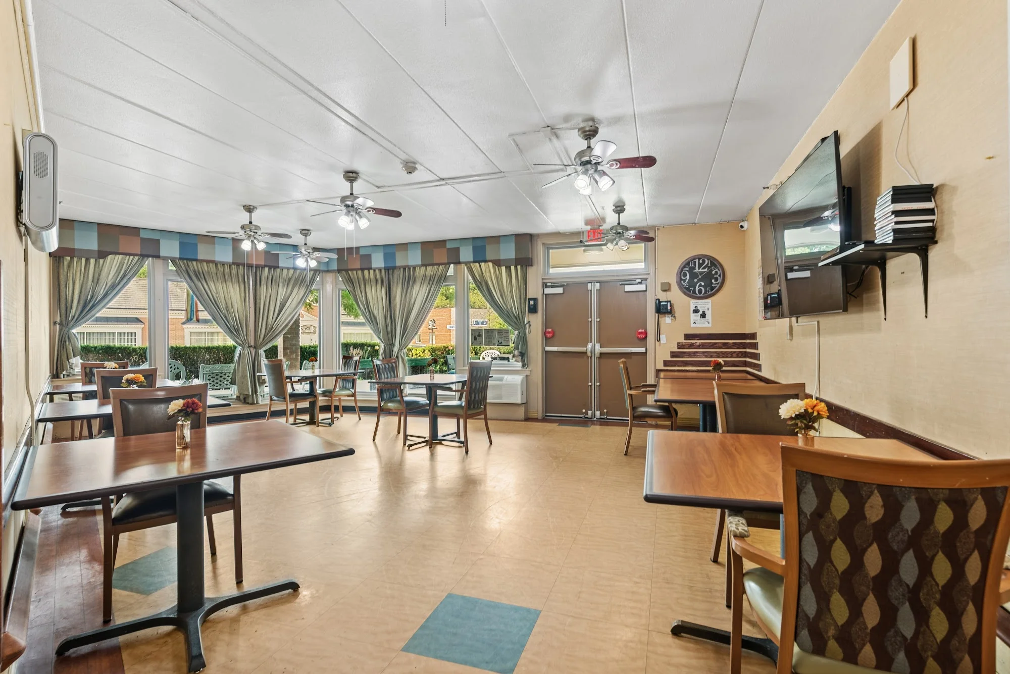 PARK RIDGE HEALTHCARE CENTER