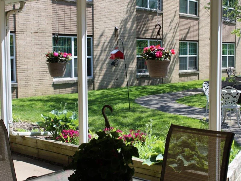 PEARLVIEW REHAB & WELLNESS CTR