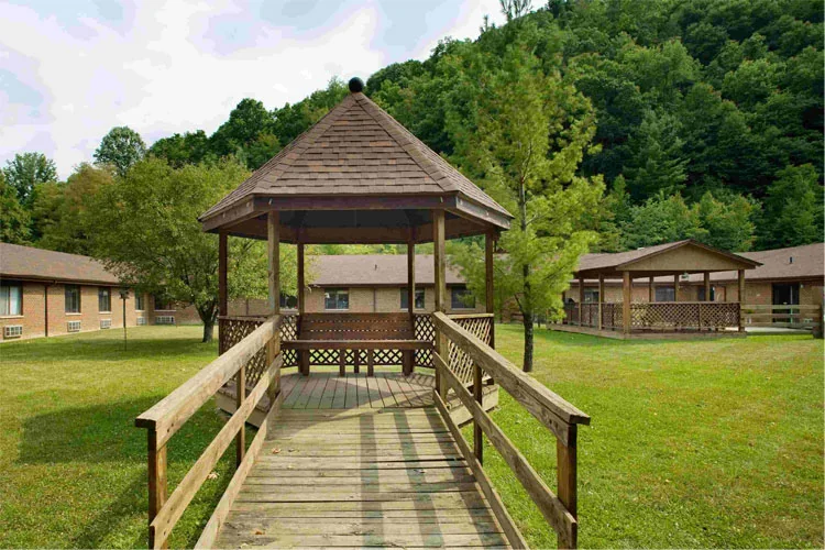POCAHONTAS CENTER