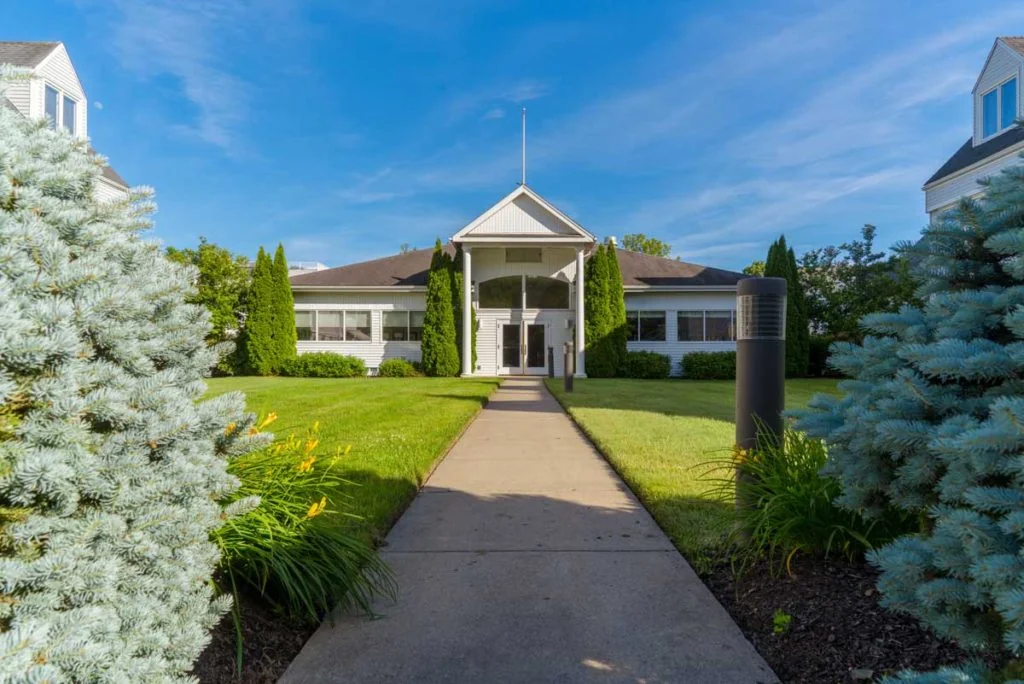 POMPERAUG WOODS HEALTH CENTER