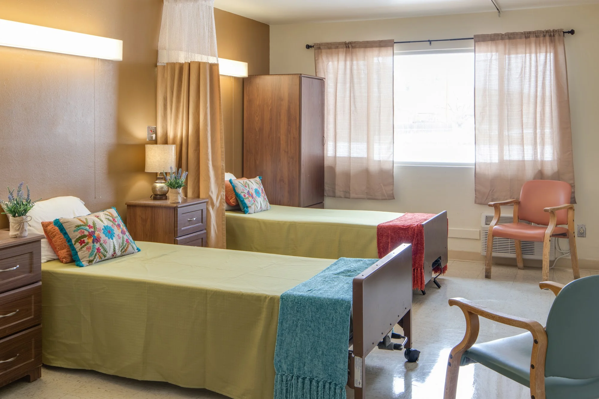RED ROCKS CARE CENTER