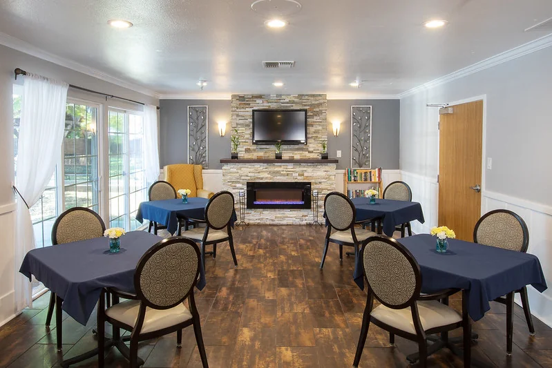 REDWOOD COVE HEALTHCARE CENTER