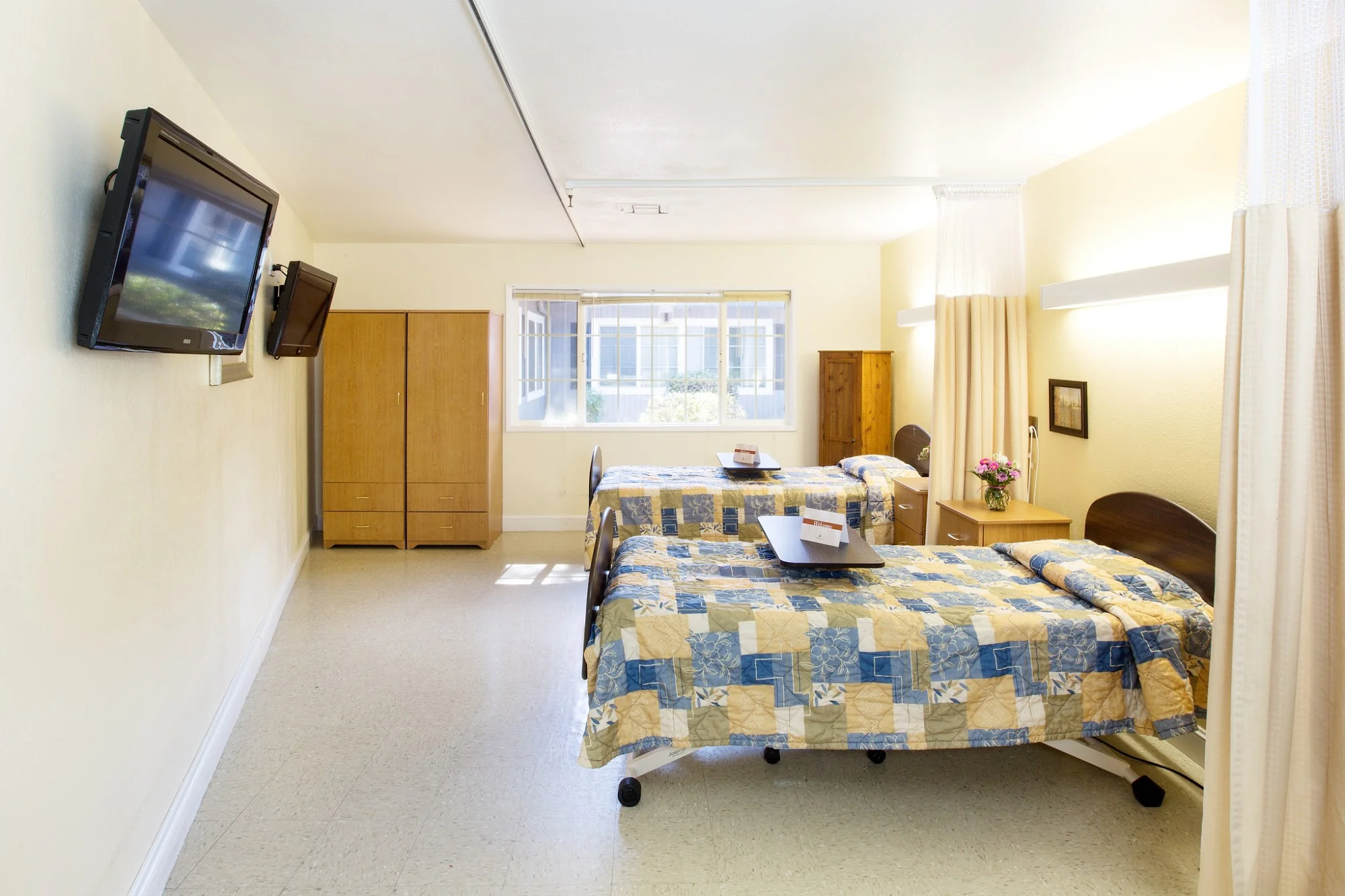 REDWOOD COVE HEALTHCARE CENTER