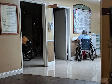 REDWOOD HEALTHCARE CENTER LLC