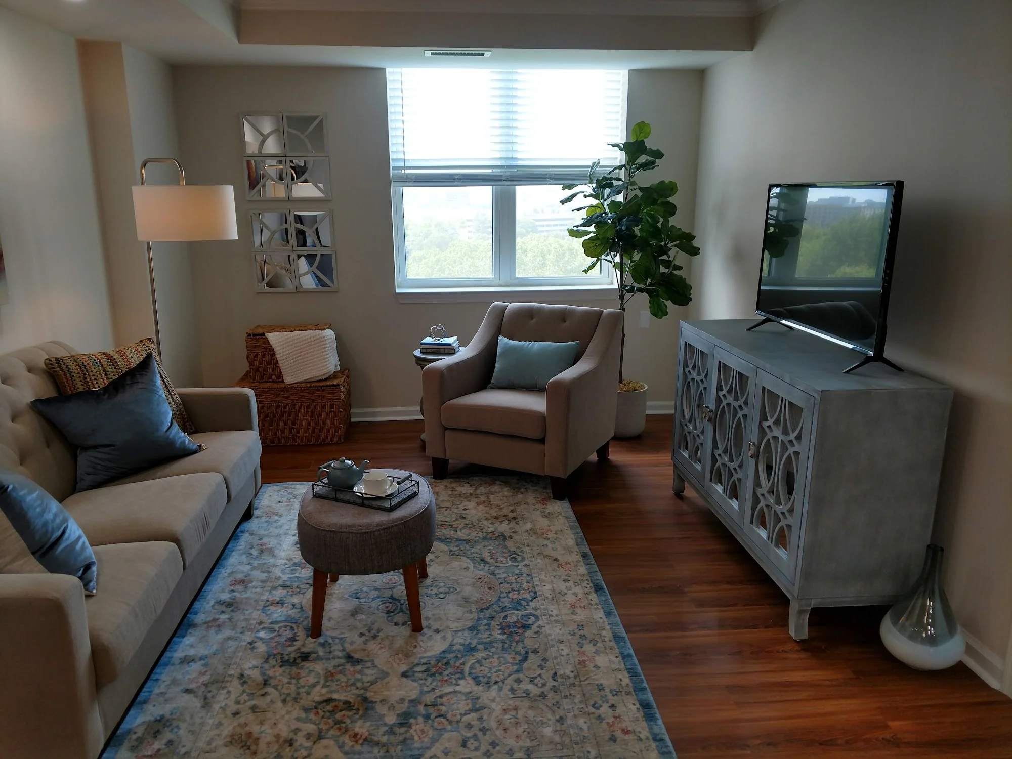 RESIDENCES AT VANTAGE POINT