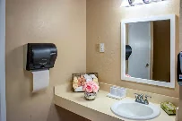 RIVER OAKS HEALTH AND REHABILITATION CENTER