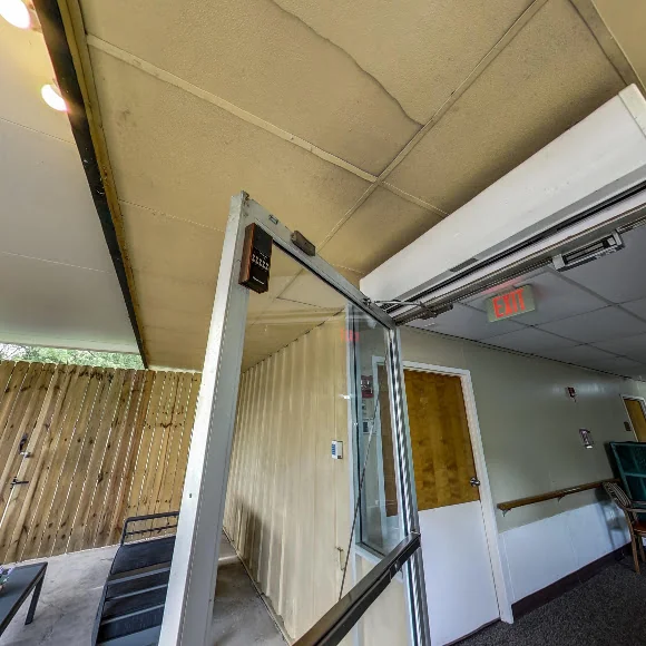 RIVER OAKS NURSING & REHABILITATION CENTER LLC