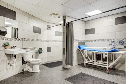 RIVER OAKS NURSING & REHABILITATION CENTER LLC