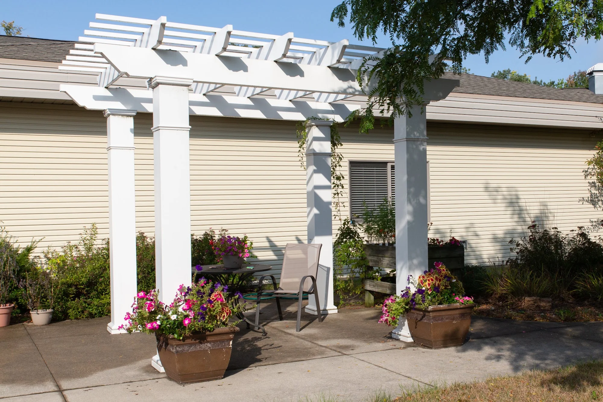 RIVER'S BEND HEALTH SERVICES