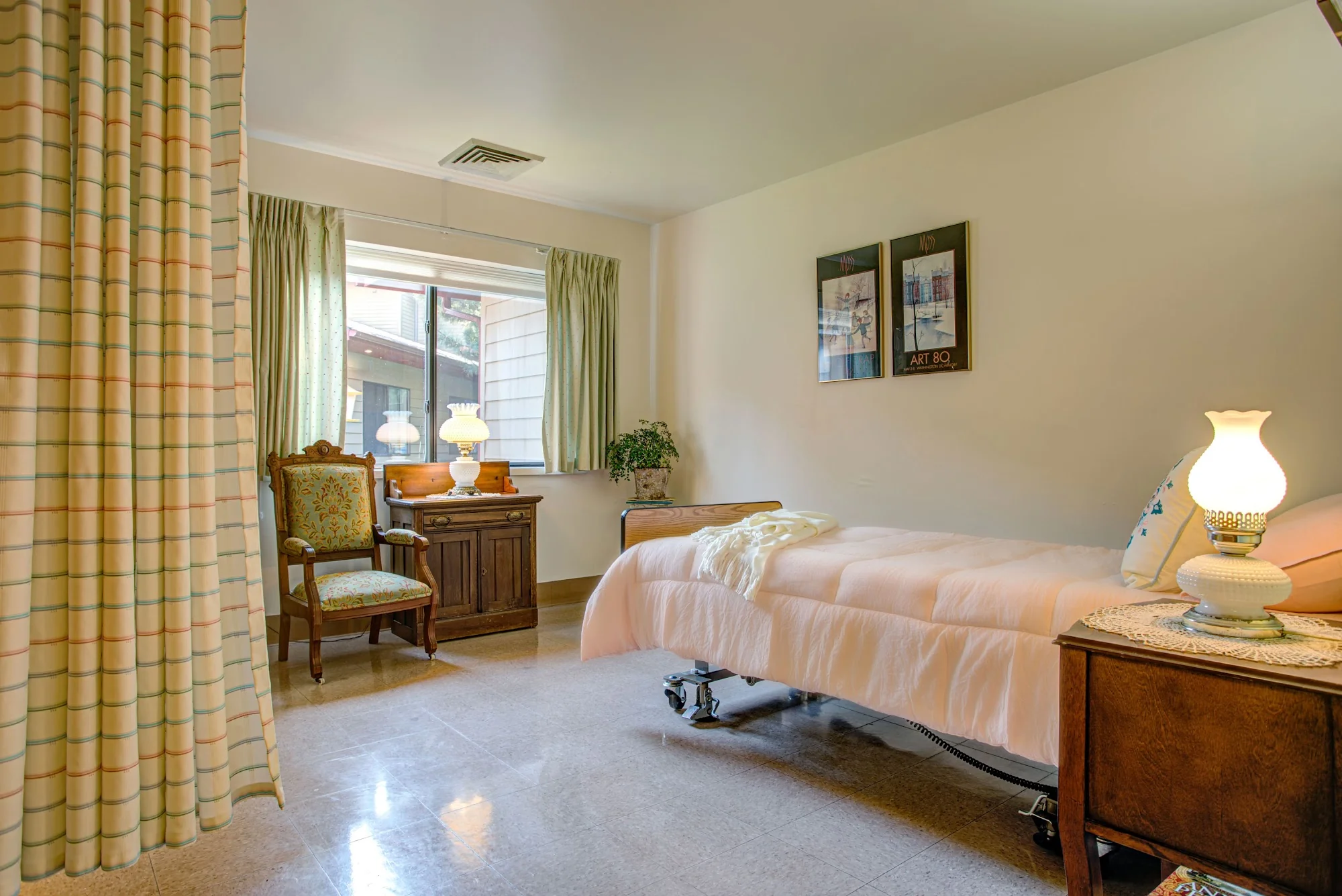 RIVERSIDE HEALTH & REHABILITATION