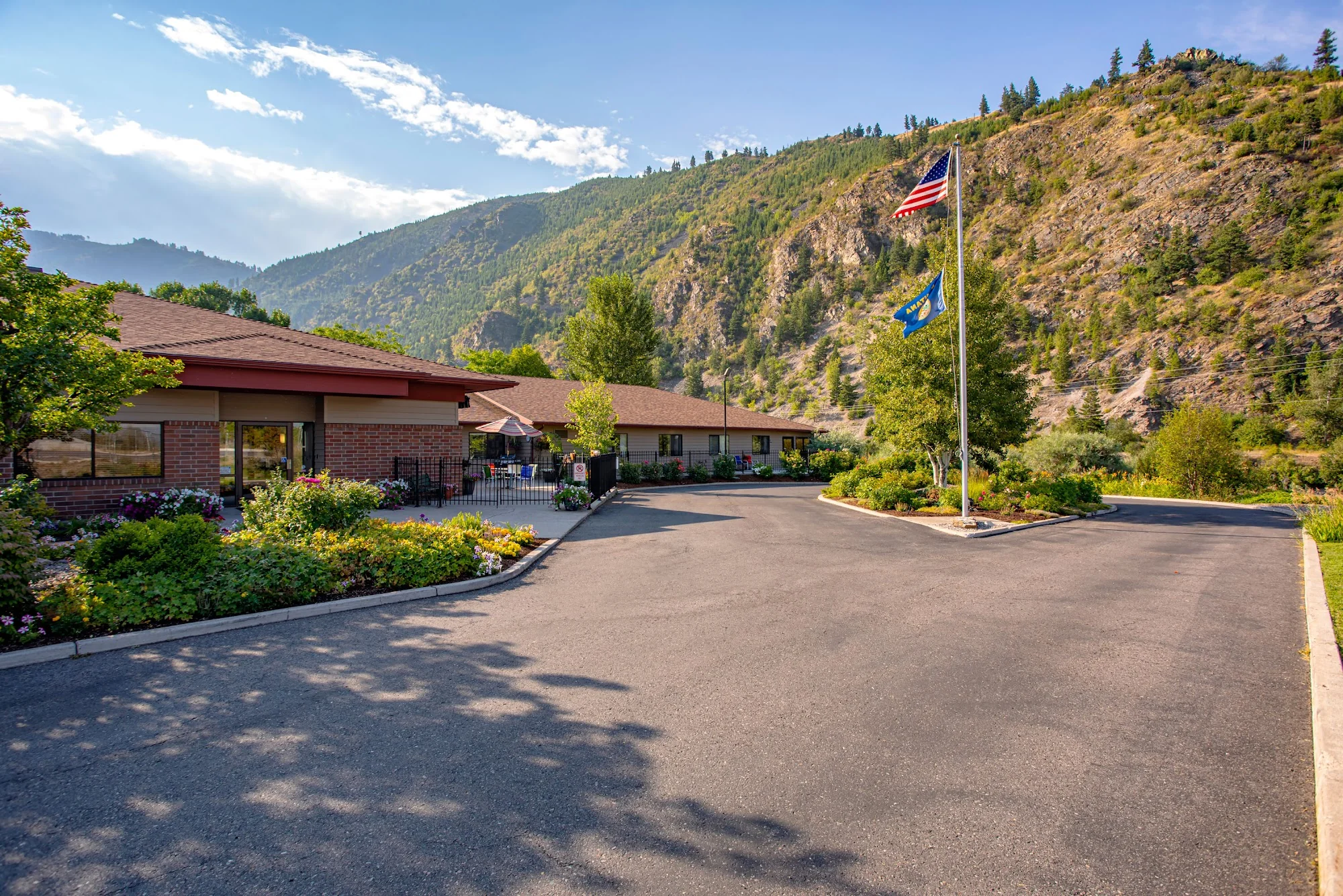 RIVERSIDE HEALTH & REHABILITATION