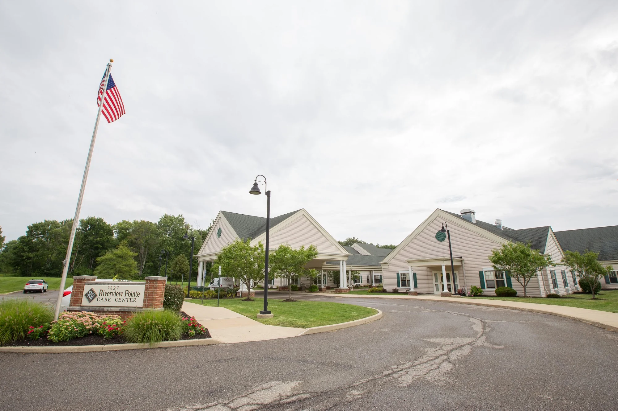 RIVERVIEW POINTE CARE CENTER