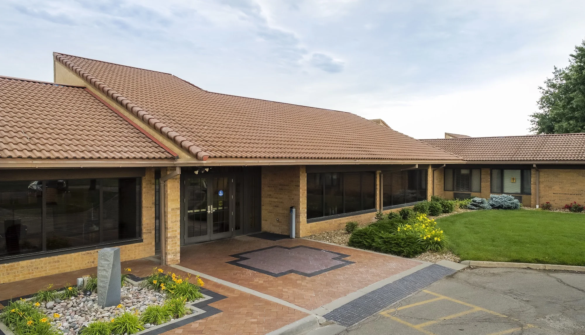 ROLLING HILLS HEALTH CENTER