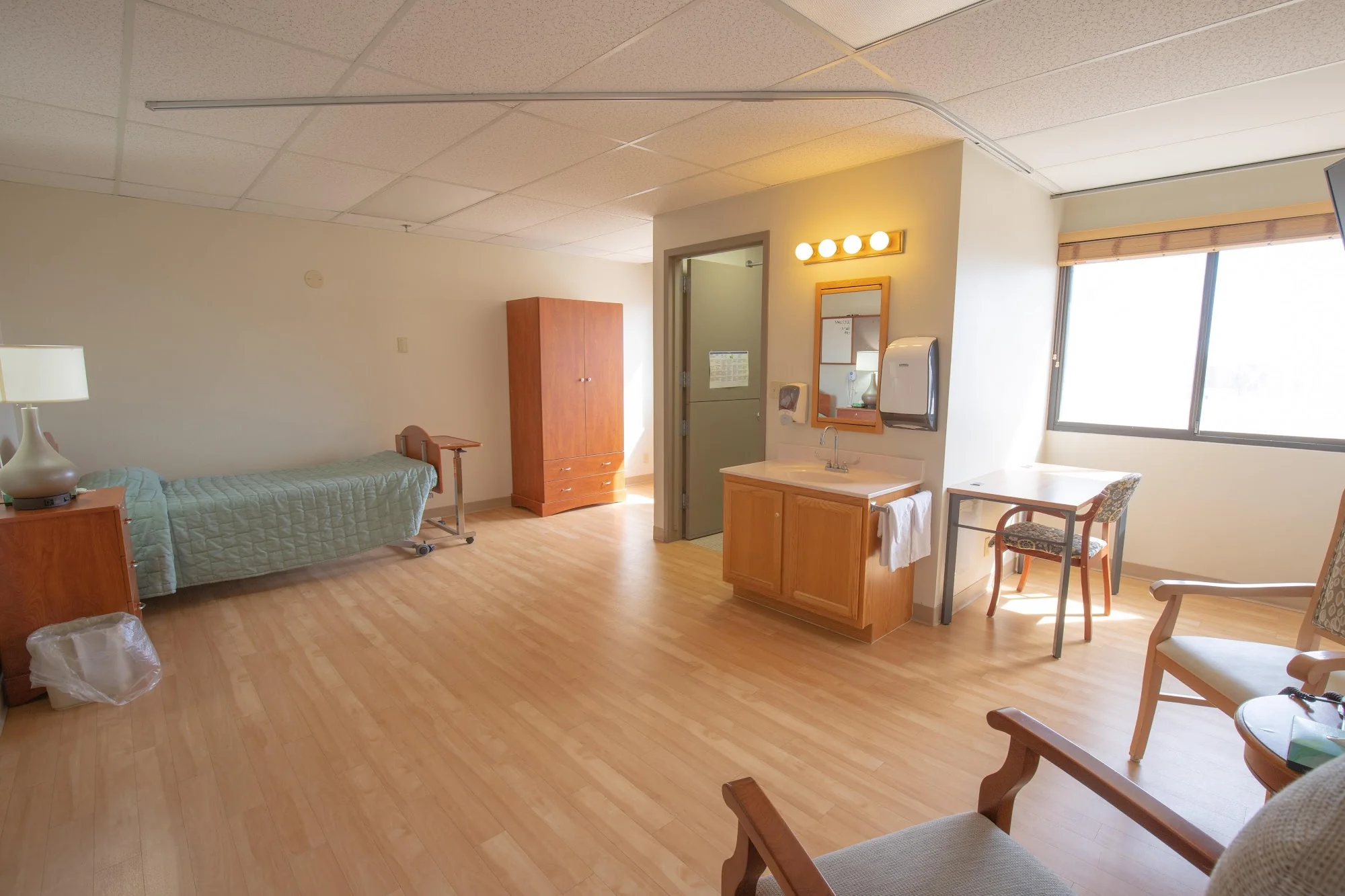 ROLLING HILLS HEALTHCARE