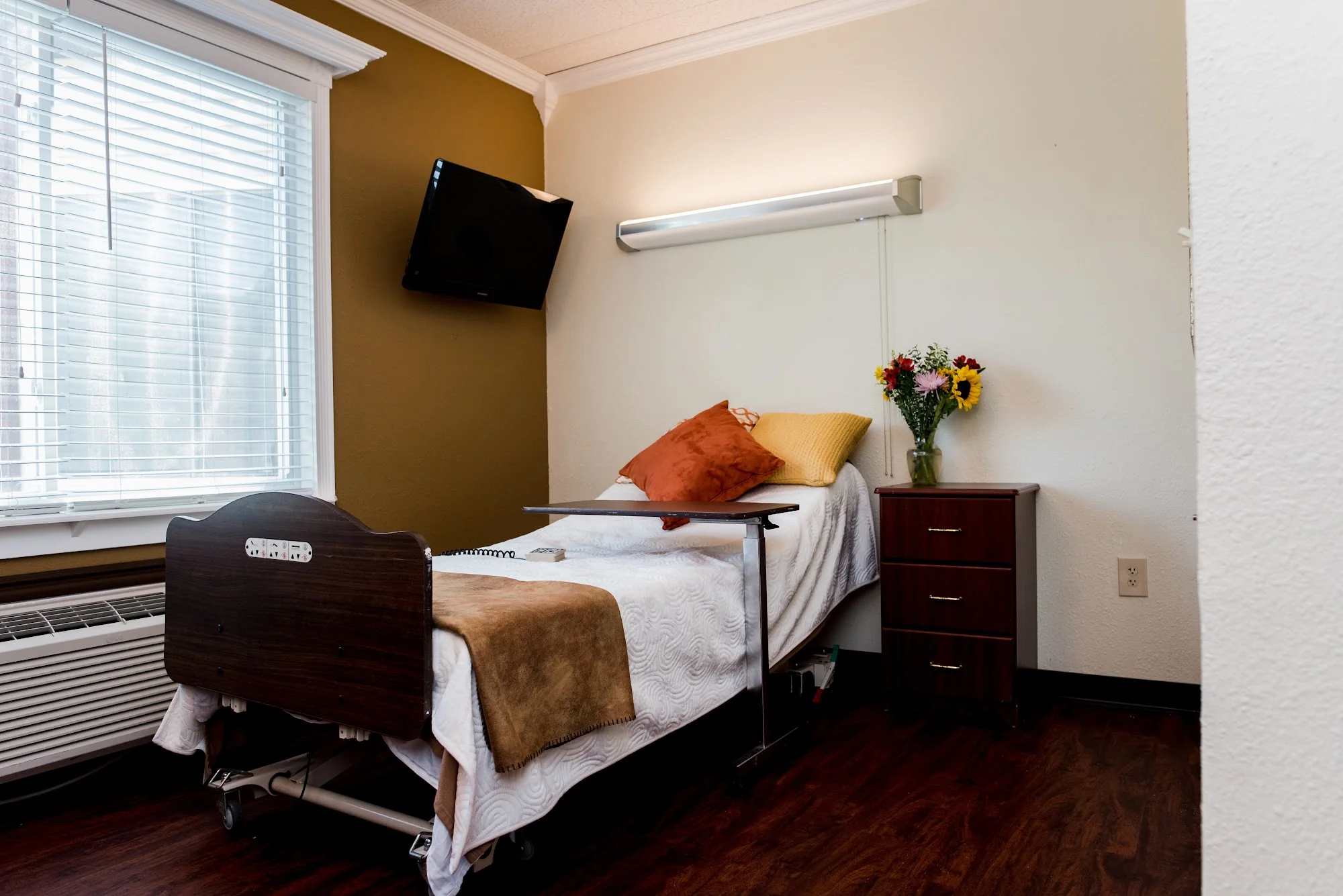 ROSSVILLE HEALTHCARE & REHAB CENTER