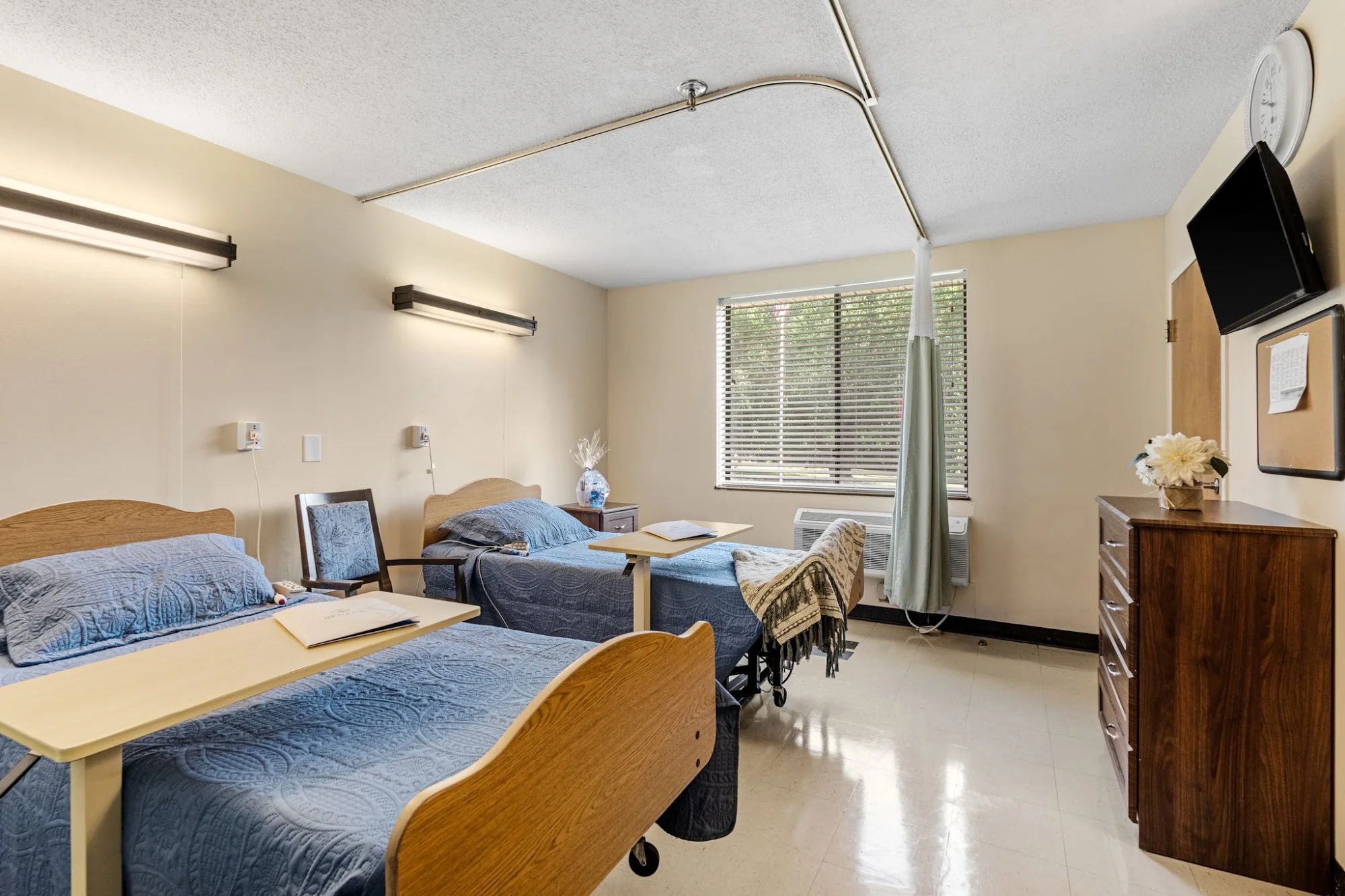 SENECA HEALTH & REHABILITATION CENTER