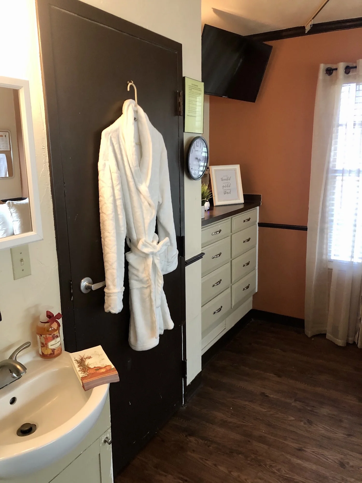 SEYMOUR REHABILITATION AND HEALTHCARE