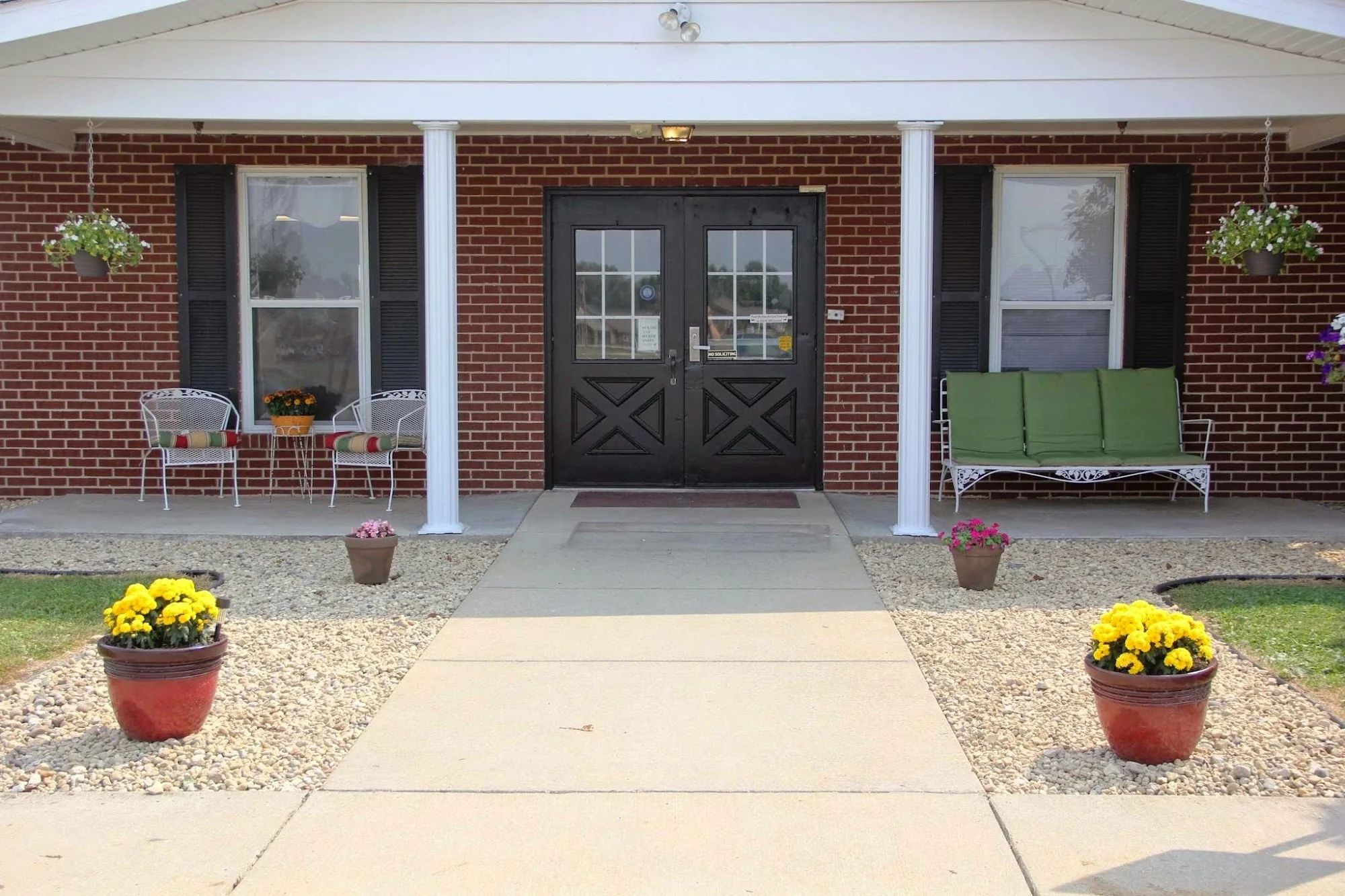 SHELBYVILLE HEALTHCARE & SENIOR LIVING