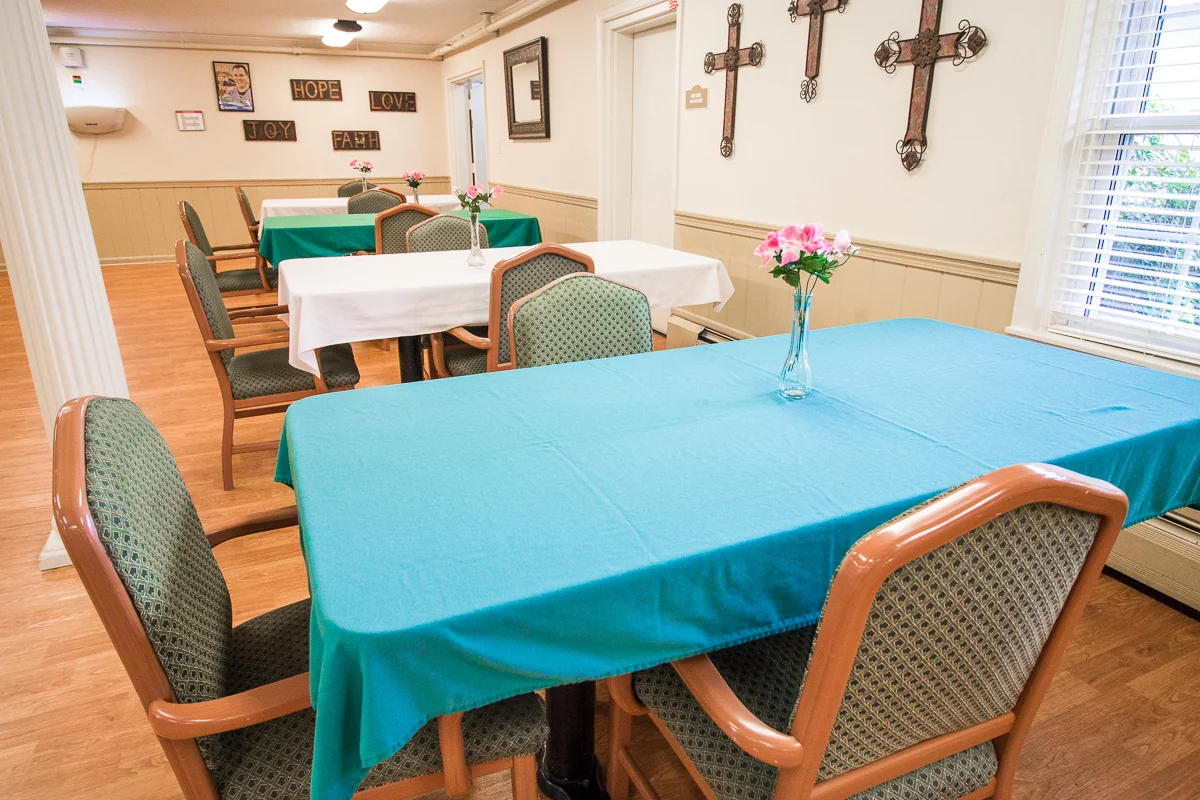 SIGNATURE HEALTHCARE AT COLONIAL REHAB & WELLNESS