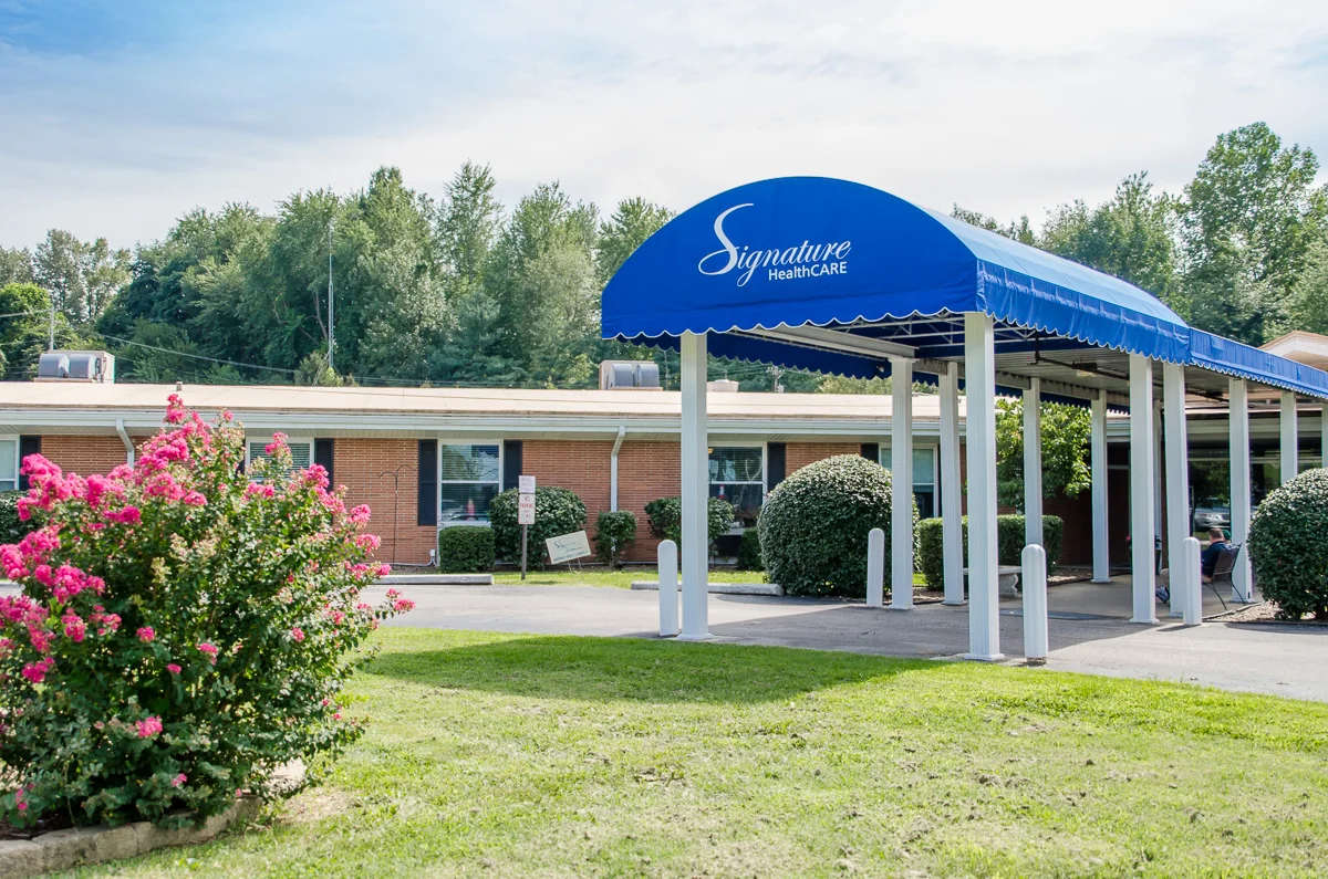 SIGNATURE HEALTHCARE AT HILLCREST