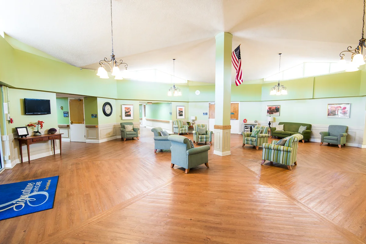 SIGNATURE HEALTHCARE AT HILLCREST