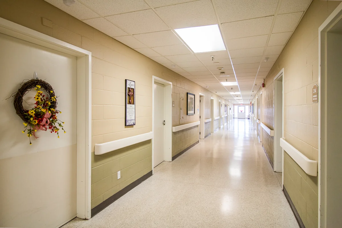 SIGNATURE HEALTHCARE AT SUMMIT MANOR REHAB & WELLNESS CENTER
