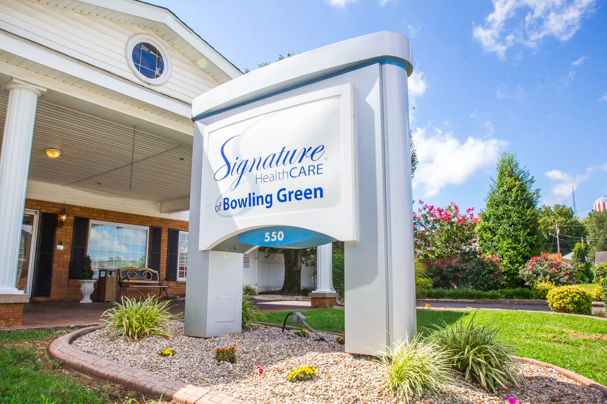 SIGNATURE HEALTHCARE OF BOWLING GREEN