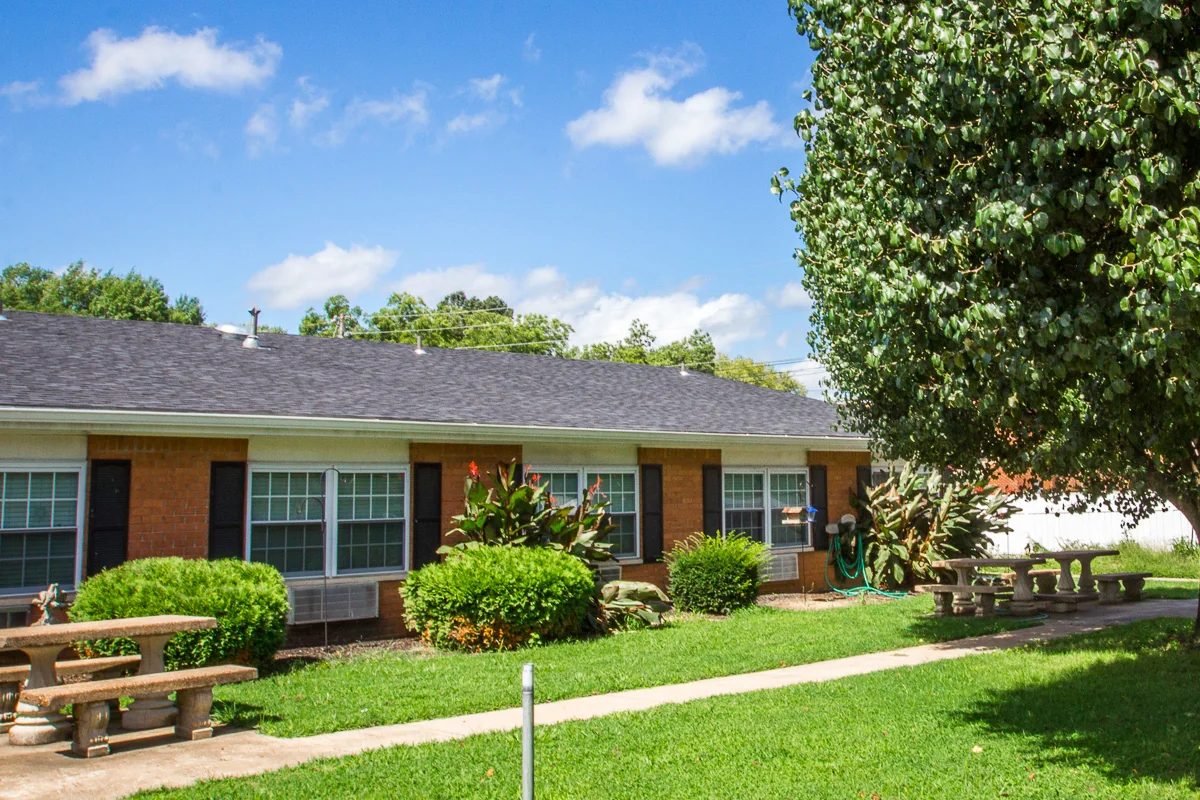 SIGNATURE HEALTHCARE OF BOWLING GREEN