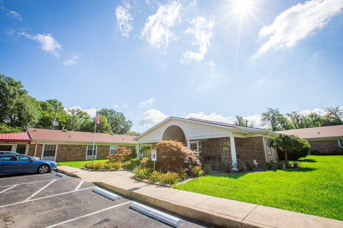 SIGNATURE HEALTHCARE OF EAST LOUISVILLE