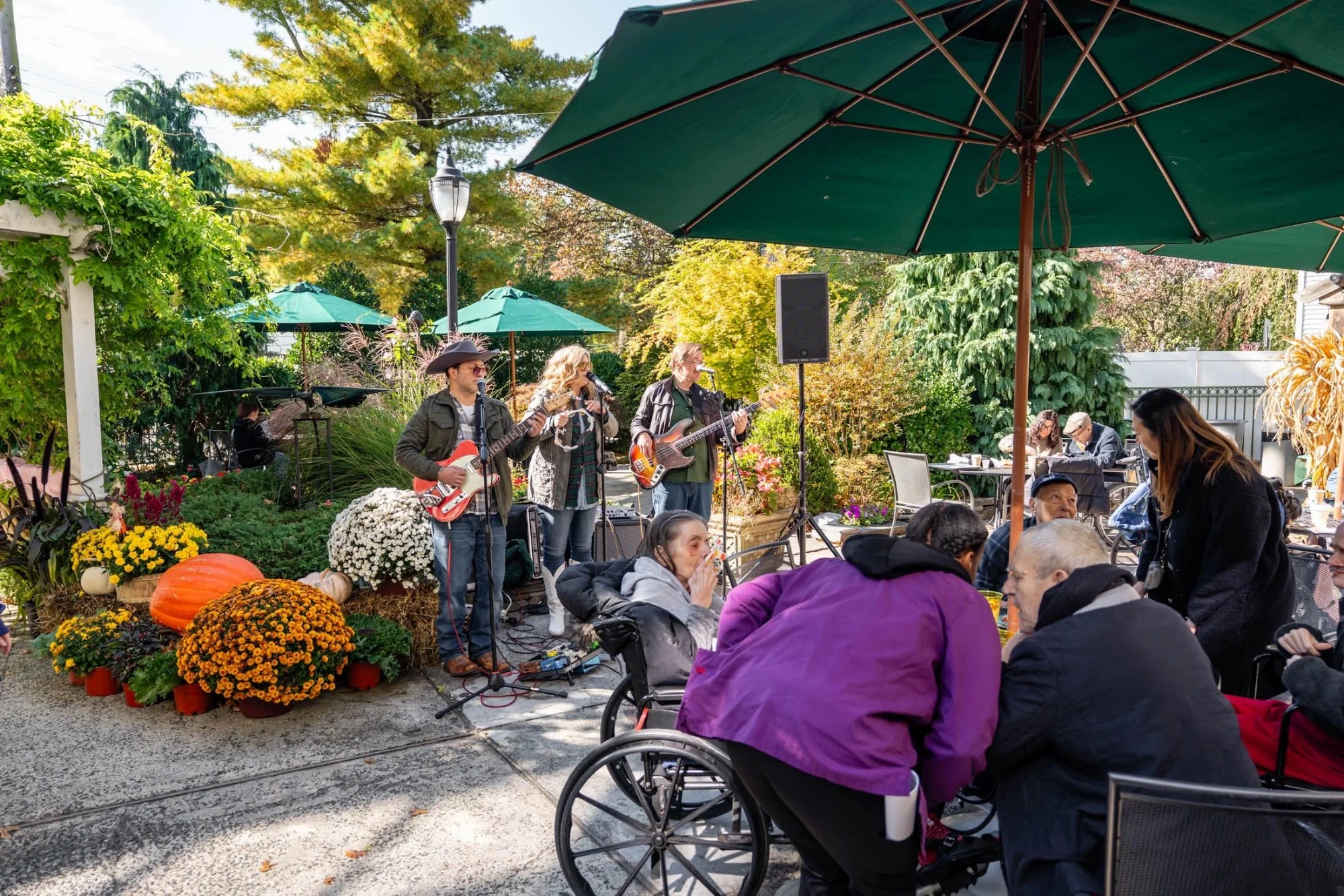 SILVER LAKE SPECIALIZED REHAB AND CARE CENTER