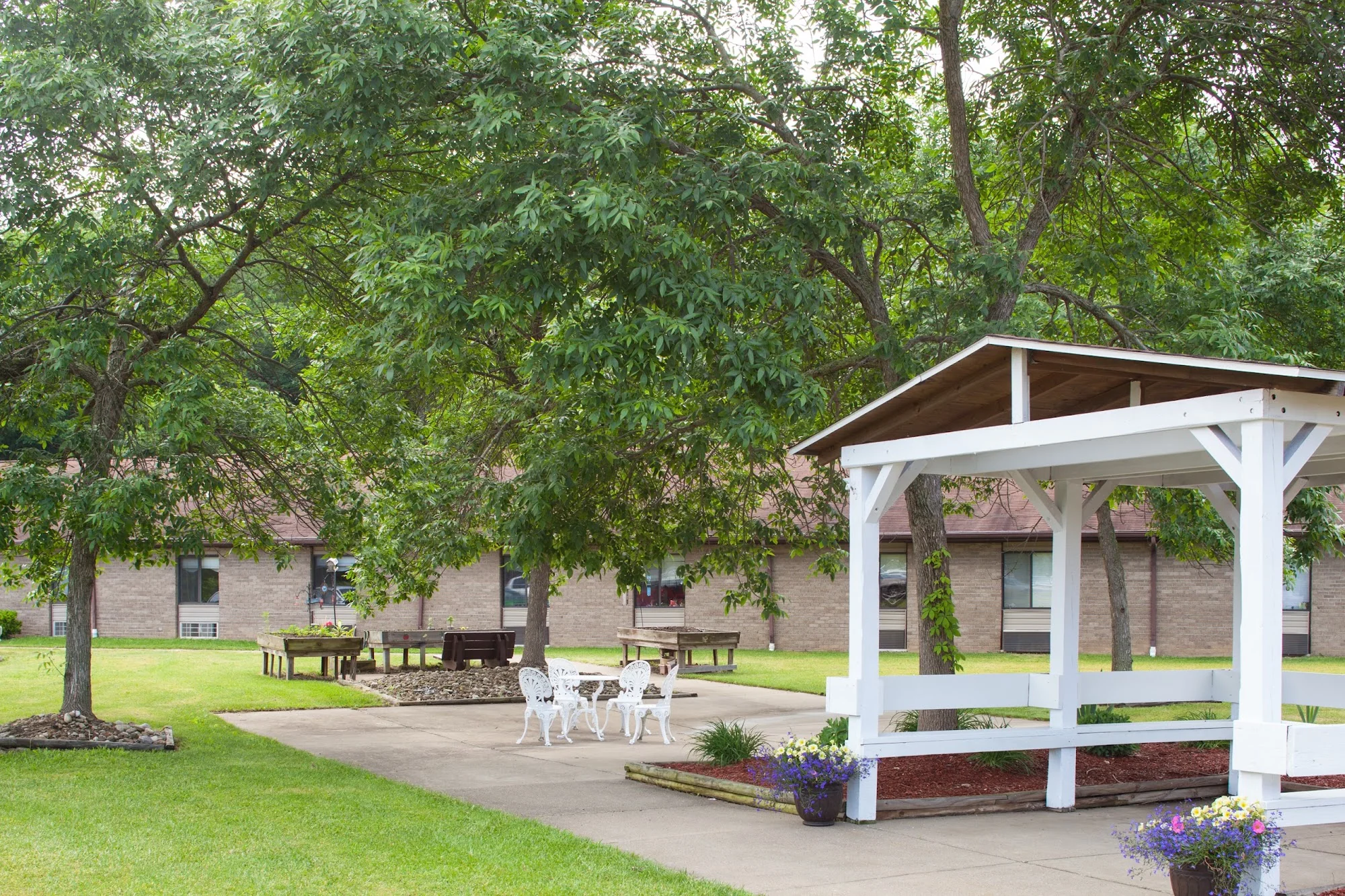 SISTERSVILLE CENTER