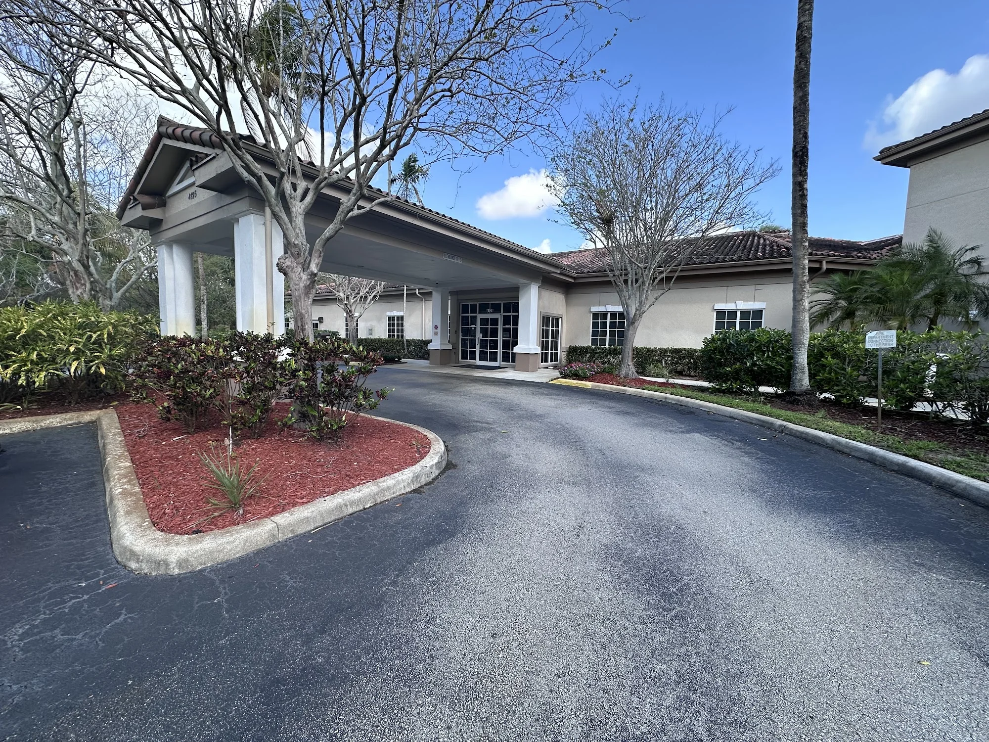 SOLARIS HEALTHCARE COCONUT CREEK