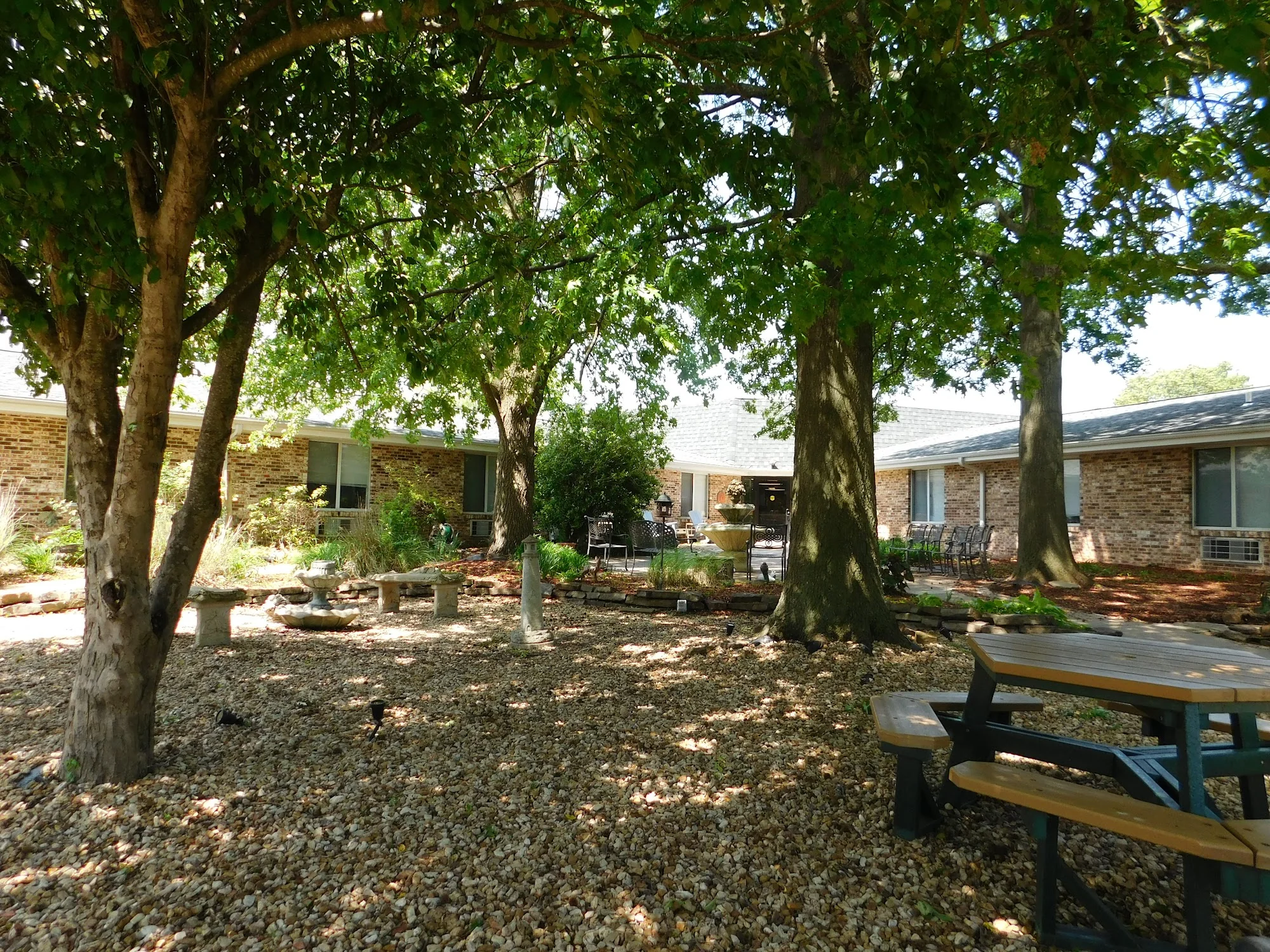 SPRINGFIELD REHABILITATION & HEALTH CARE CENTER