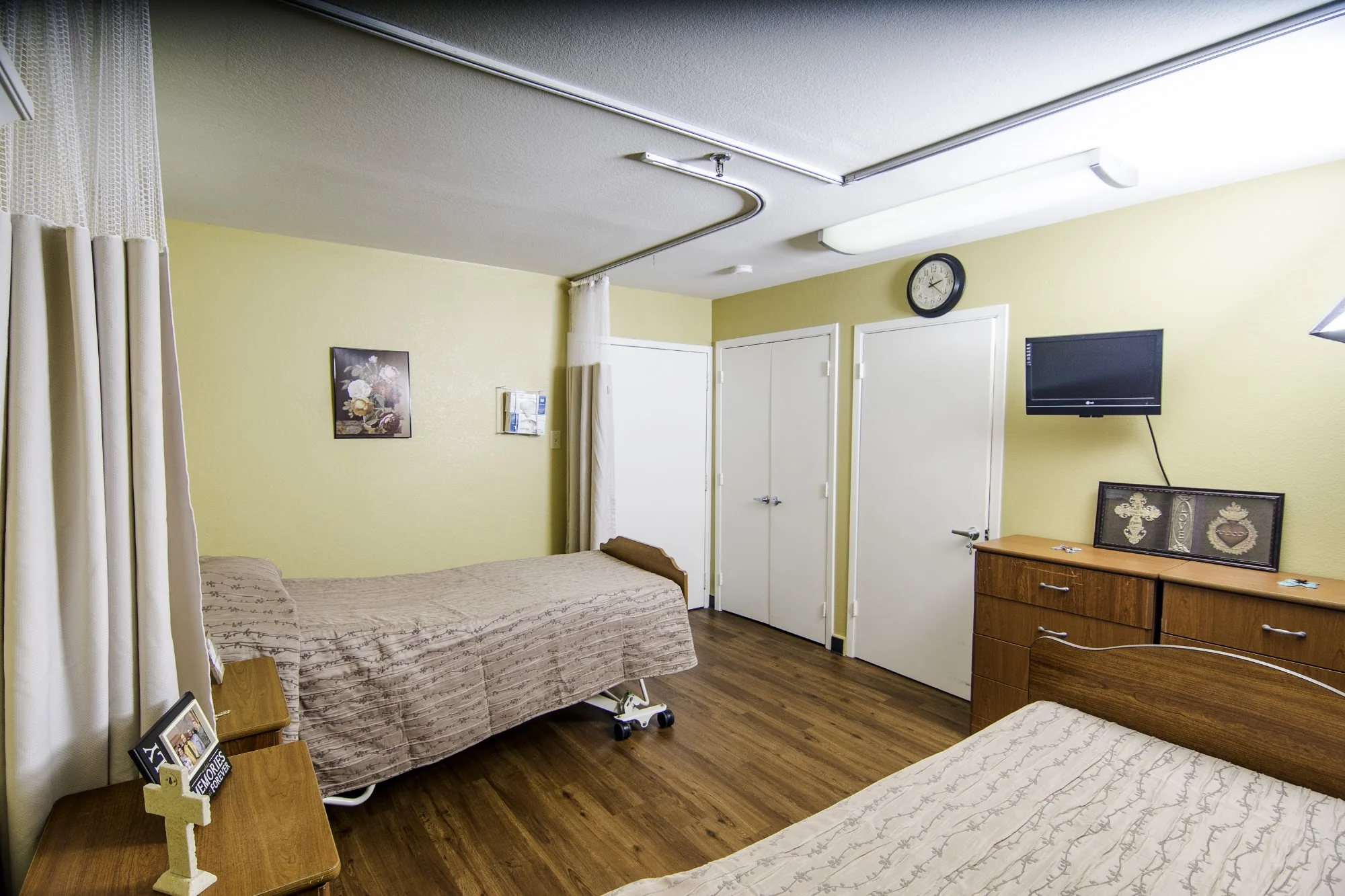 SUGAR LAND HEALTH CARE CENTER
