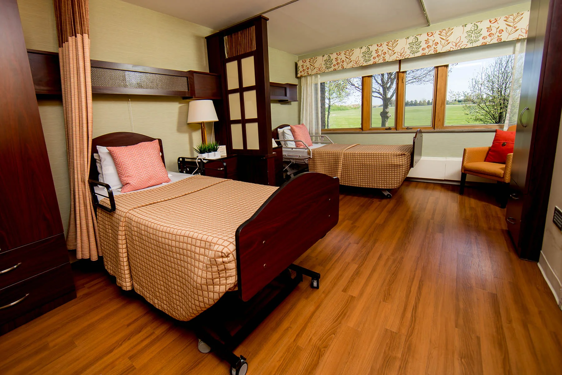 SYMPHONY MAPLE CREST