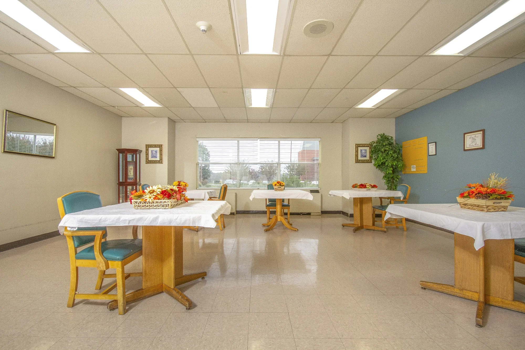 THE BLOSSOMS AT WOODLAND HILLS REHAB & NURSING CEN