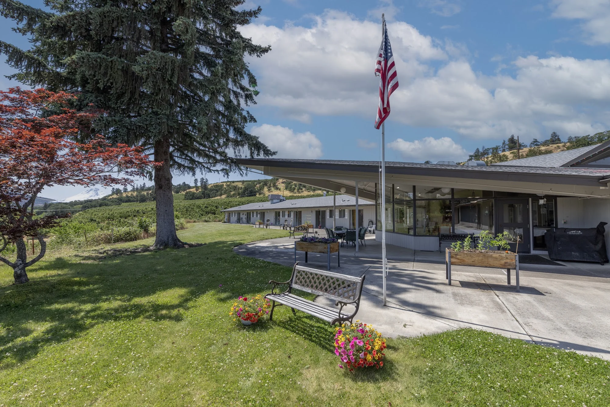 THE DALLES HEALTH & REHABILITATION CENTER