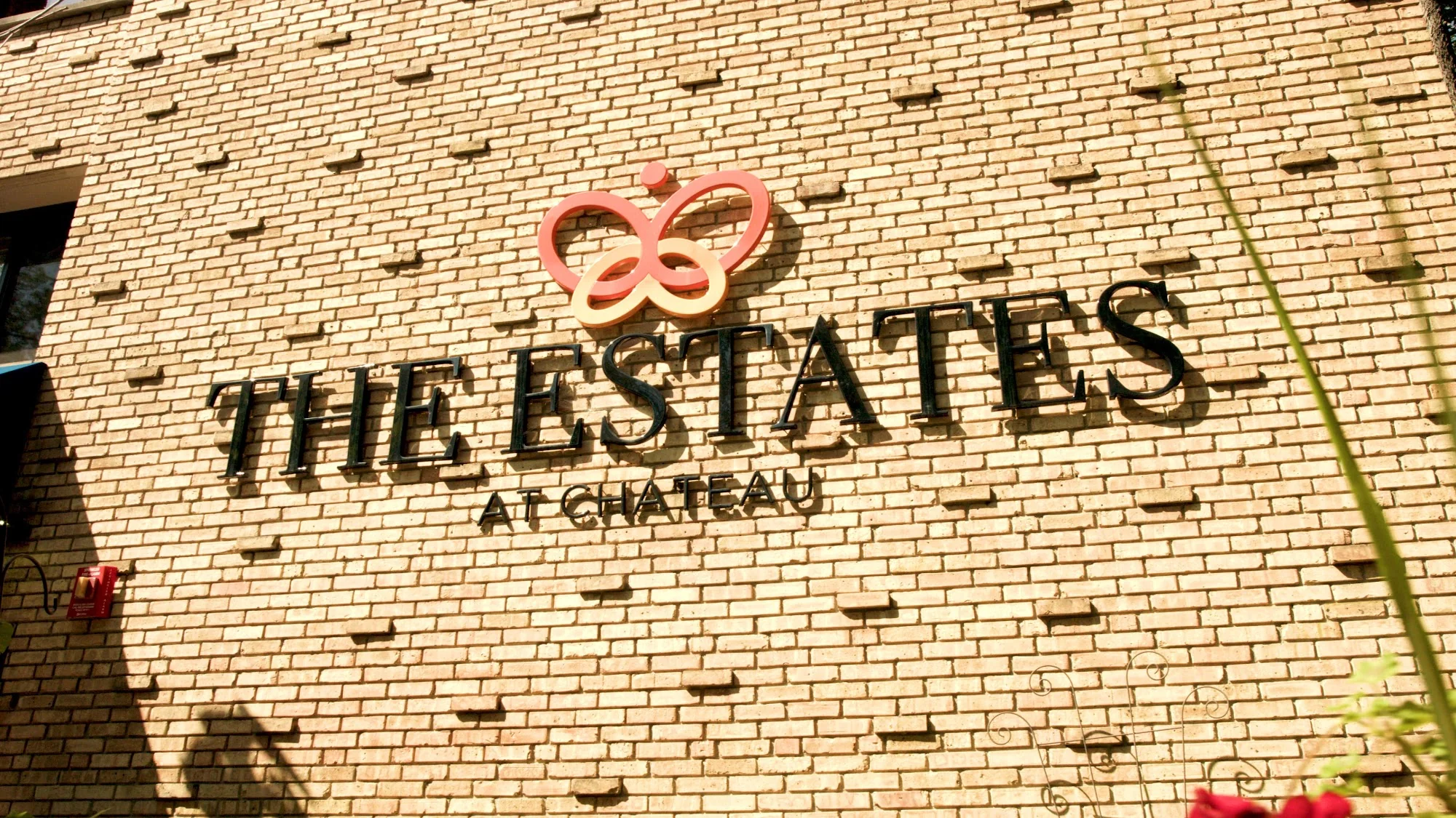 THE ESTATES AT CHATEAU LLC