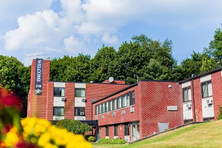 THE GRAND REHABILITATION AND NURSING AT PAWLING
