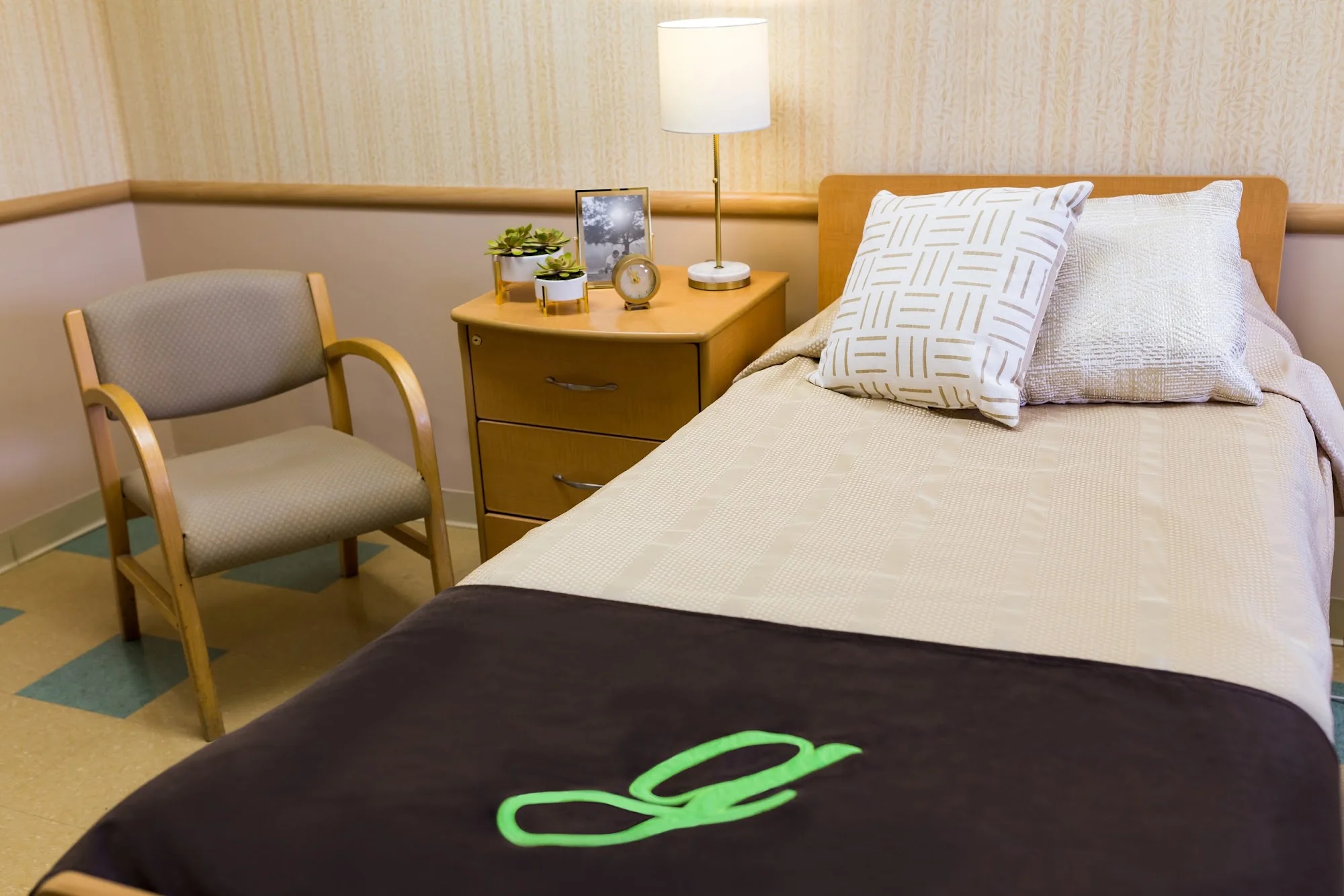 THE GRAND REHABILITATION AND NURSING AT QUEENS