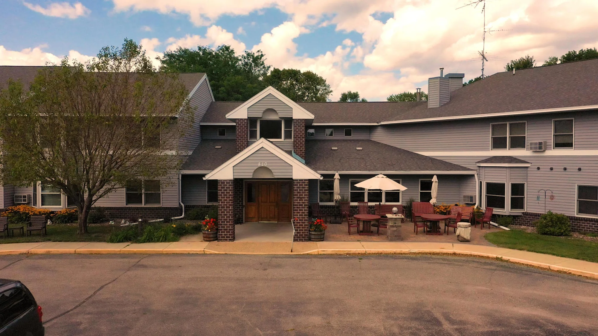 THE GREEN PRAIRIE REHABILITATION CENTER
