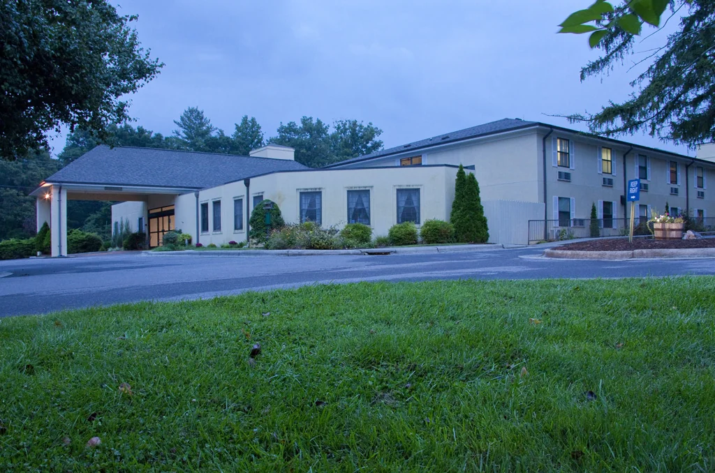 THE LAURELS OF SUMMIT RIDGE