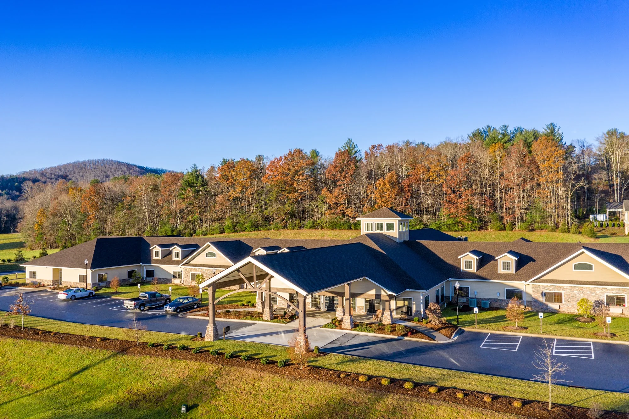 THE LODGE AT MILLS RIVER