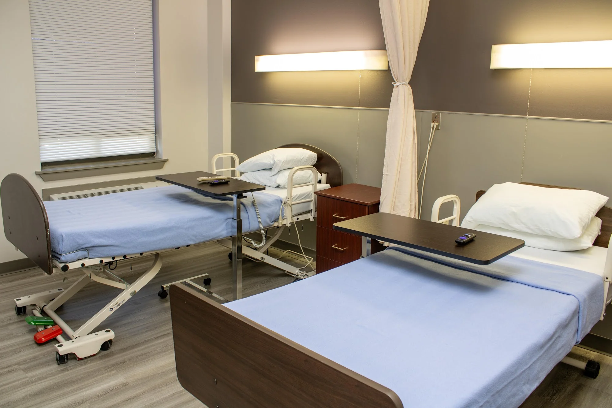 THE PHOENIX POST-ACUTE